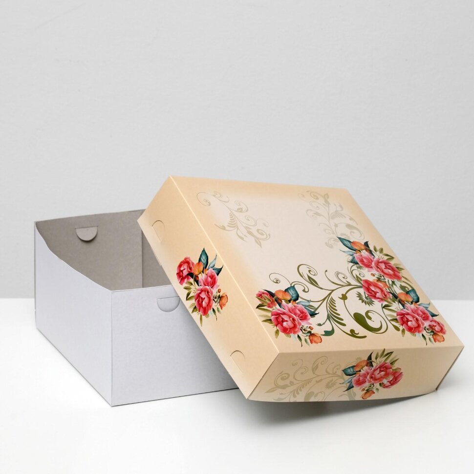 Кондитерская упаковка, короб, "Красные розы" , 30 х 30 х 15 см(2 кг).(Россия)(4192)