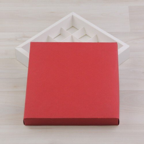 Коробка на 16 конфет, "Паллена", цвет: красный. (Россия)