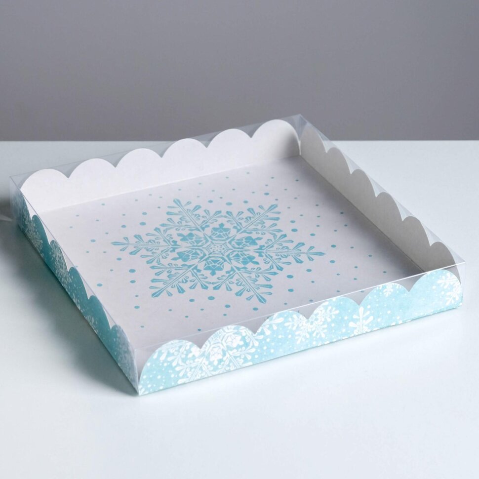 Коробка для сладостей с PVC крышкой Let it snow, 21 × 21 × 3 см.(Китай)(8742)