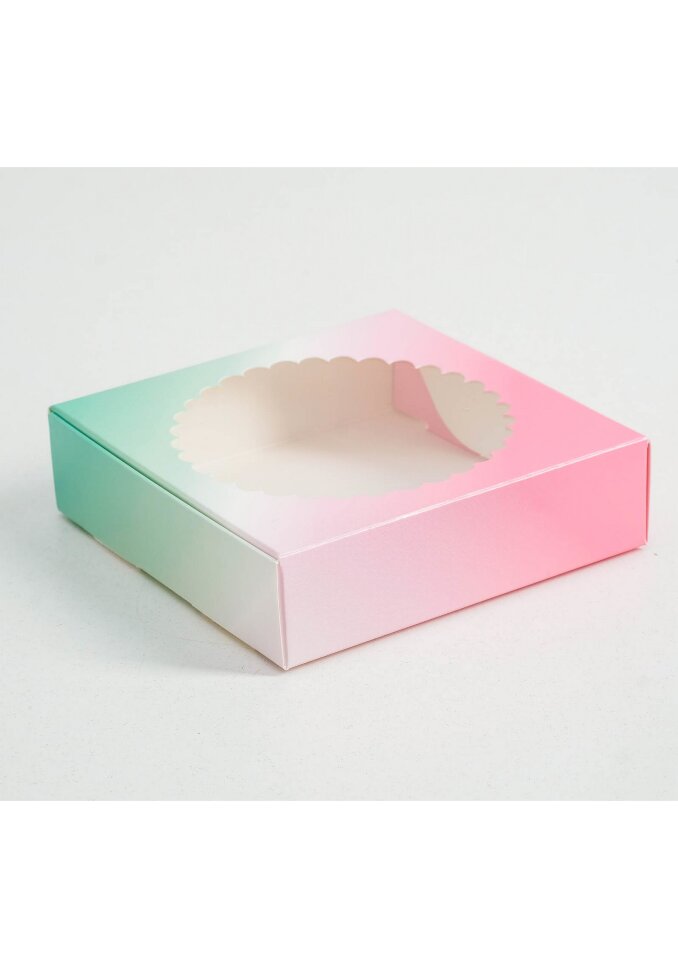Подарочная коробка с окном, розово-зеленая, 11,5 х 11,5 х 3 см.(Россия)(1248)