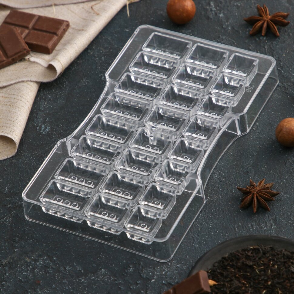 Форма поликарбонатная для шоколада «Лего», 24 ячейки.(Китай)(9748)
