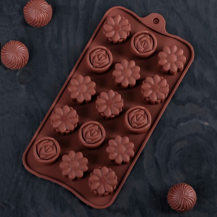 Форма силиконовая  для шоколада "Ассорти", 15 ячеек. (Китай) (8540)