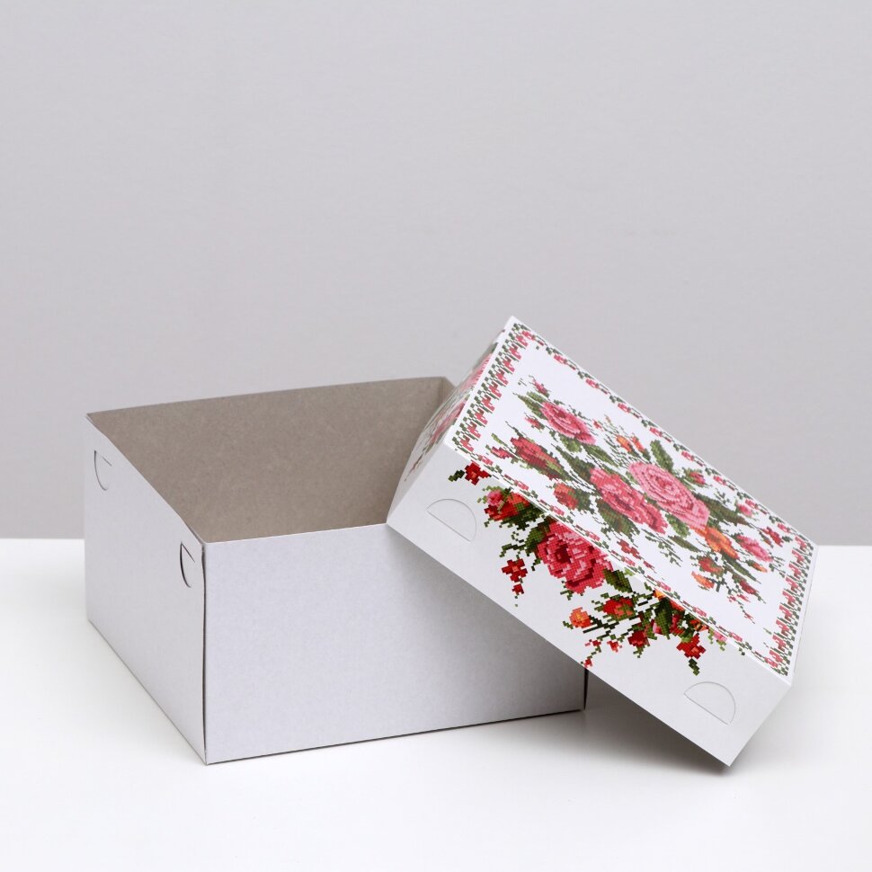 Коробка для торта "Цветы пиксели", 21,5 х 21,5 х 12 см, 1 кг.(Россия)(5284)