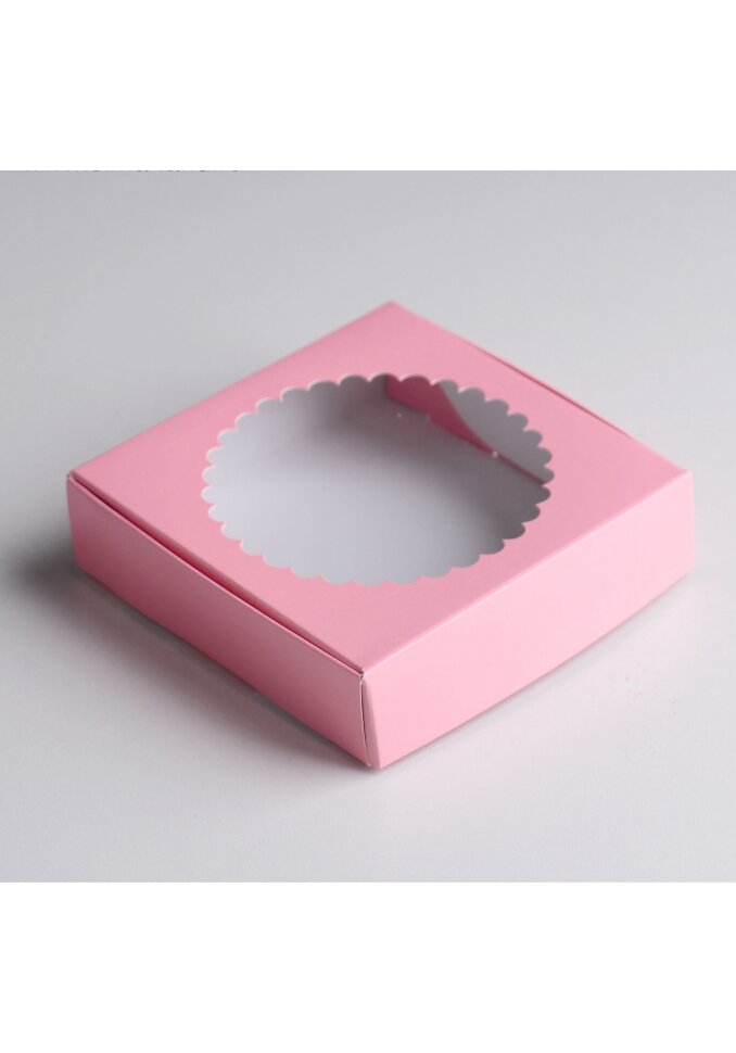 Подарочная коробка сборная с окном, розовый, 11,5 х 11,5 х 3 см.(Россия)(0736)