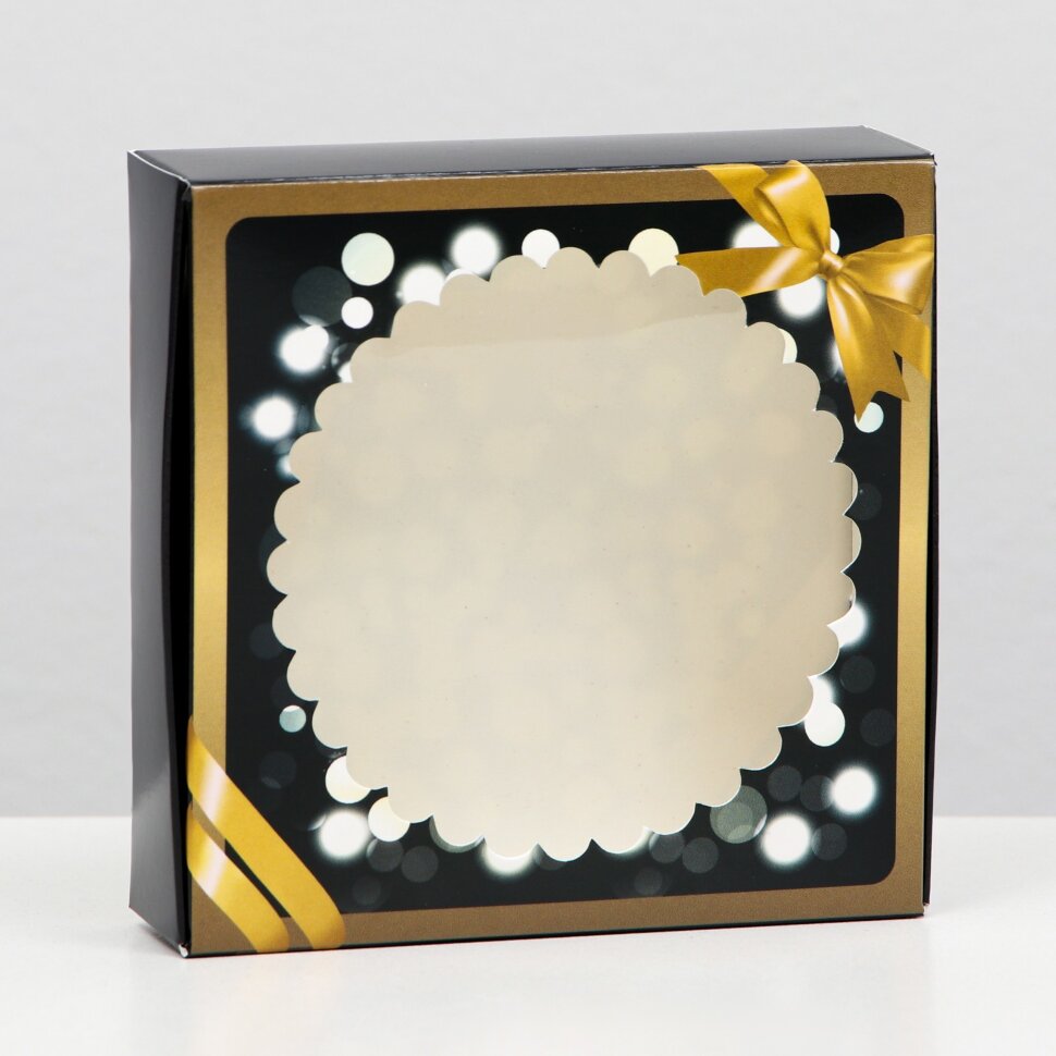 Подарочная коробка с окном "Золотой бант", 11,5 х 11,5 х 3 см.(Россия)