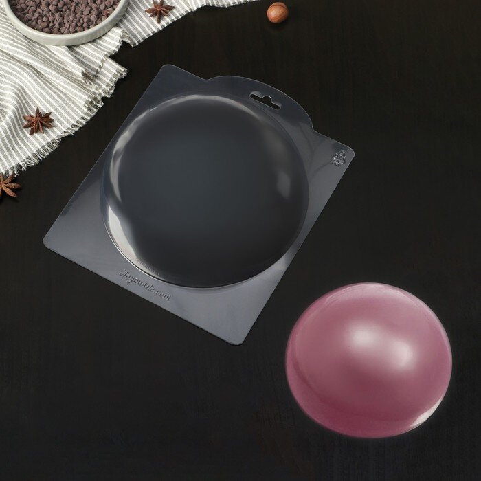 Форма для шоколада и конфет пластиковая «Мегаполусфера», 20×20×10 см, цвет прозрачный.(Россия)(7661)