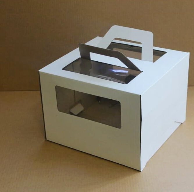 Коробка для торта 26х26х20 см с окном, с ручками. (Россия)