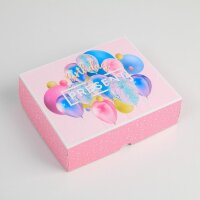 Коробочка для кондитерских изделий Birtday Present, 17 × 20 × 6 см.(Россия)(6025)