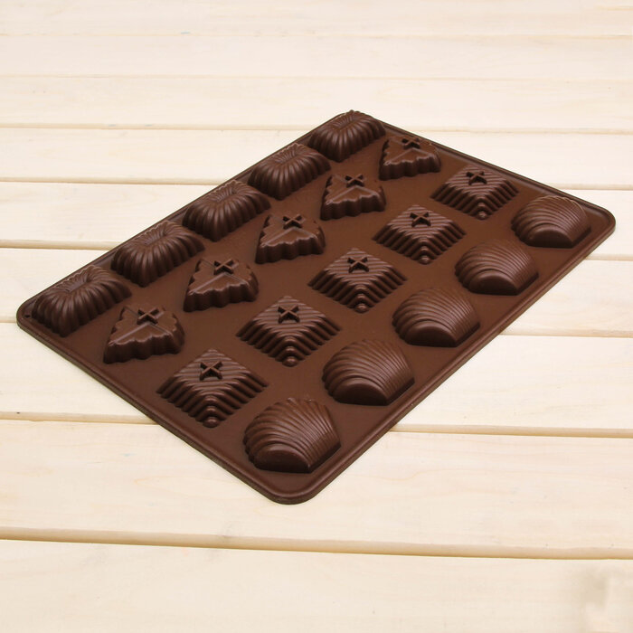 Форма для льда и шоколада "Коробка конфет", 20 ячеек, 28,5х21х1,5 см.