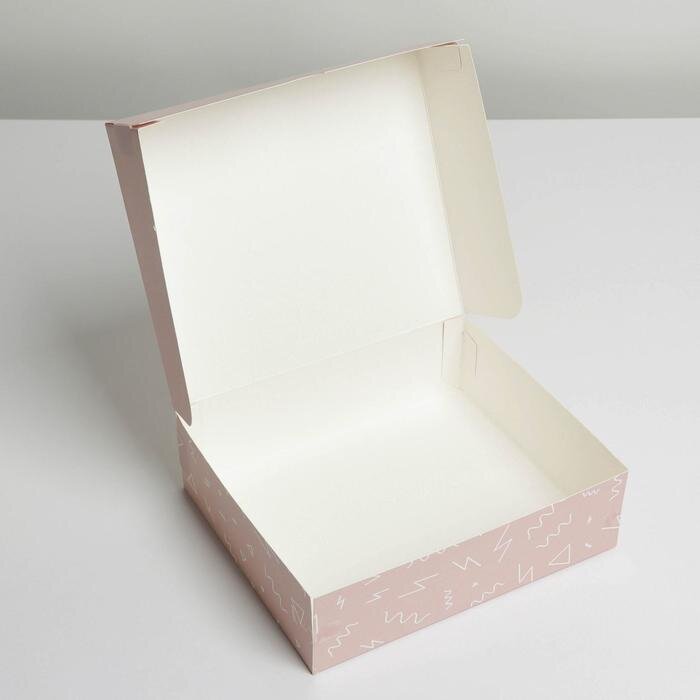 Коробка для кондитерских изделий «Love», 17 × 20 × 6 см.(Россия)(0219)